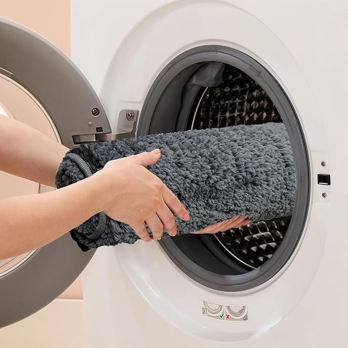 Solimo Premium Anti-Slip Microfibre Bathmat - 60cm x 40cm, Pale Grey